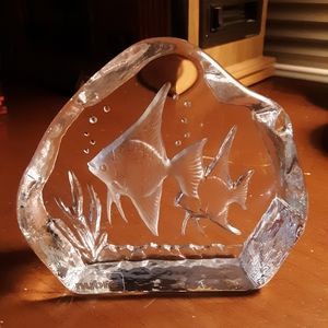 Nubro  Fish Paperweight